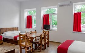 Family Appartments On Buzand Street